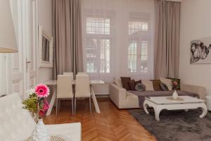 Posedenie v ubytovaní Modern stylish comfortable 2 bedroom apartment