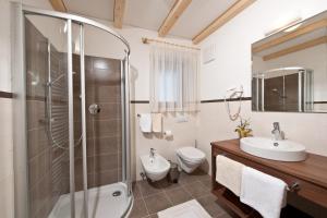 Ένα μπάνιο στο Ciasa Sunara +58 φωτογραφίες