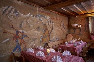 Restoran või mõni muu söögikoht majutusasutuses Riffelhaus 1853
