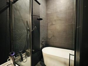 Koupelna v ubytování Zephyr Homestay