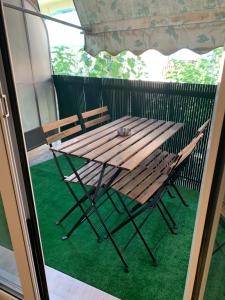 A patio or other outdoor area at Athens City Themis 6