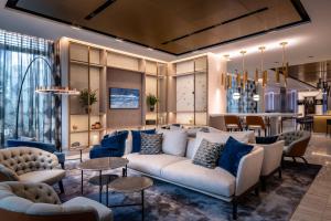 Χώρος καθιστικού στο Zurich Marriott Hotel