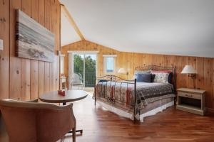 Letto o letti in una camera di MontFJORD - Chalets, SPA et vue - ChantaFJORD #2