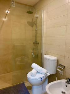 Ένα μπάνιο στο Cozy apartament Los Cristianos