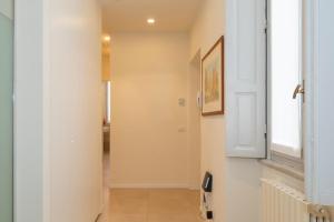Kép [Luxury apartment near Duomo] Italia 38 szállásáról Milánóban a galériában