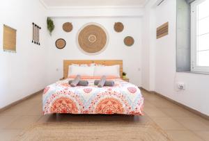 Postel nebo postele na pokoji v ubytování Big Room Happy Alicante