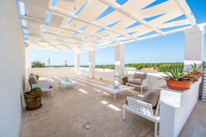 A balcony or terrace at Masseria La Scalella - Fortificato