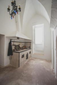 A kitchen or kitchenette at Masseria La Scalella - Fortificato Még 36 kép