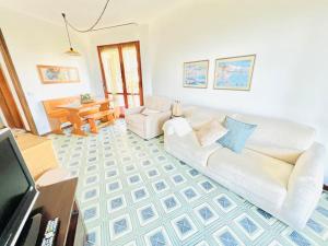 Χώρος καθιστικού στο Suite Semeria 236 - Vista mare Sanremo