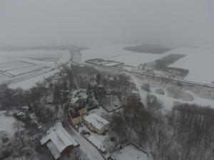 Vue aérienne d'une ville dans la neige dans l'établissement Ferienwohnung, Apartment, Monteurwohnung mit Klimaanlage Wettin - Löbejün, 