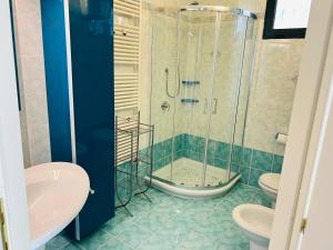 Koupelna v ubytování Amarin Pisa Room + 28 fotografií