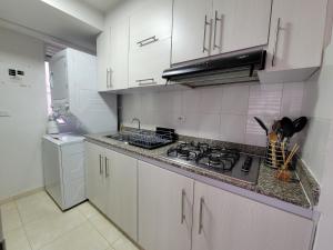 Galería fotográfica de Hermoso y comodo apartamento con Aire acondicionado y parqueo privado en unidad residencial - Jamundi en Jamundí