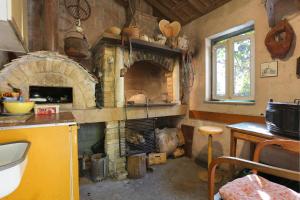 Kuchyň nebo kuchyňský kout v ubytování Apartments by the sea Vinisce, Trogir - 13648