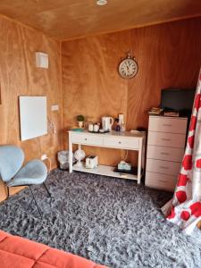 Postel nebo postele na pokoji v ubytování Homestay On Queen