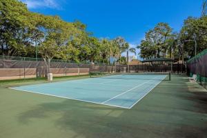 Tennis eller squash på eller i nærheten av Spacious 3 Bedroom Condo in Aventura