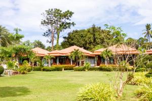 Zahrada ubytování Lanta Lapaya Resort