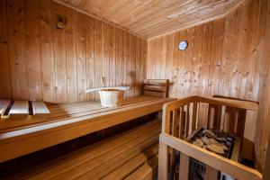Ein Bett oder Betten in einem Zimmer der Unterkunft Chalet Gletschermoos - Summer Card included
