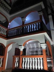 Balkón nebo terasa v ubytování Well presented apartment with 2 master bedrooms.