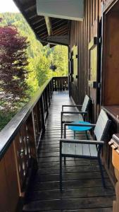 Balkon lub taras w obiekcie Family Chalet, Stunning Views & New Hot Tub