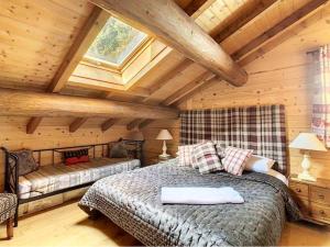 Posteľ alebo postele v izbe v ubytovaní Family Chalet, Stunning Views & New Hot Tub