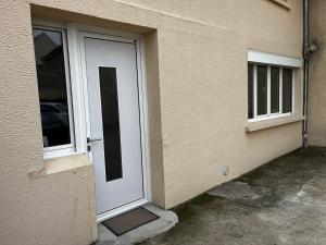 Φωτογραφία από το άλμπουμ του LCY Home - Superbe appartement de plain pied σε Mantes-la-Ville