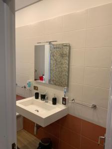 Kúpeľňa v ubytovaní Central Station and City Rooms Link "13 Apartment" Amalfi Coast , Salerno