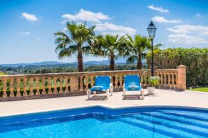 Bazén v ubytování Ideal Property Mallorca - Can Bielo nebo v jeho okolí