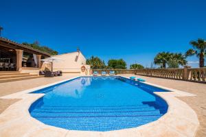 Bazén v ubytování Ideal Property Mallorca - Can Bielo nebo v jeho okolí