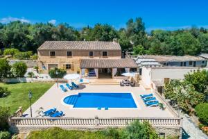 Bazén v ubytování Ideal Property Mallorca - Can Bielo nebo v jeho okolí