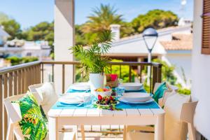 A balcony or terrace at Ideal Property Mallorca - Pins 441