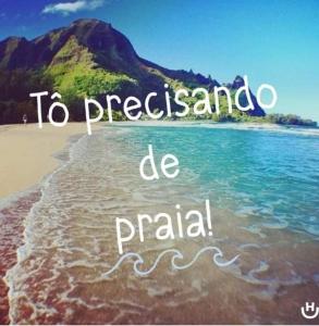a picture of a beach with the words to disregard be parallel at casa de praia campos in Itanhaém