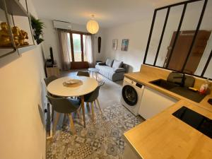 Posezení v ubytování Appartement T2 Cosy sur Aix