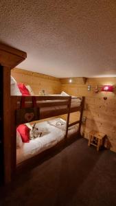 Postel nebo postele na pokoji v ubytování So cosy Val Thorens