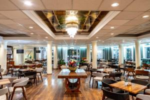 Restaurace v ubytování Forest Park Hotel