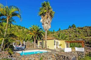 Bazén v ubytovaní Casa Rincón Palmero alebo v jeho blízkosti