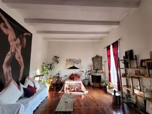 Tempat tidur dalam kamar di Relais del mar- luxury penthouse with terrace