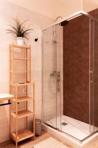 Koupelna v ubytování Marittimo Apartments + 75 fotografií