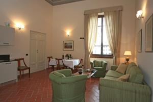 Posezení v ubytování Palazzo Gamba Apartments al Duomo