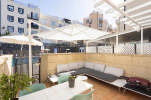 Balkón alebo terasa v ubytovaní Callao Perfect Stay by Sunkeyrents