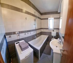 Kúpeľňa v ubytovaní Apartments Ćosic + 37 fotografií