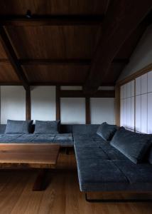 滔々 日本郷土玩具館 蔵の宿 toutou, Gangukan Kura no Yado的休息区
