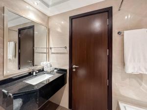 Koupelna v ubytování Luton Vacation Homes - Elite Residence Downtown, Dubai