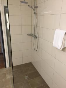 Koupelna v ubytování Hotel Café Schatz