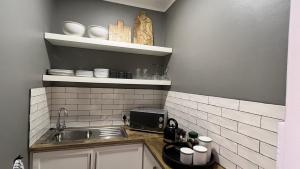 Φωτογραφία από το άλμπουμ του 35 on Fairview σε Kloof