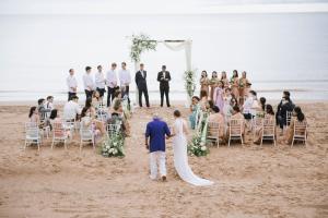 Hosté ubytování Ban Saithong Beach Resort + 37 fotografií