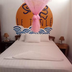 Nomad Guesthouse客房内的一张或多张床位