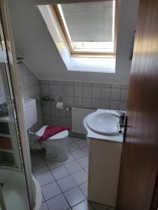 Koupelna v ubytování Ferienappartement Potthoff 2 -Hund willkommen-