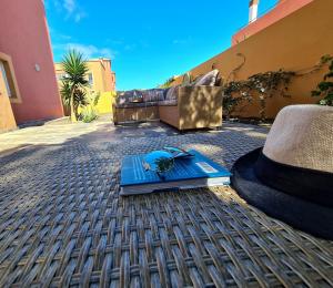 Fotografia z galérie ubytovania Casa Zalla 110m2, 200m2 Garden, Pool, 1Gb Wi-Fi, Private Parking v destinácii Corralejo