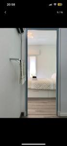 Posteľ alebo postele v izbe v ubytovaní Appartement des cordeliers avec parking + 3 fotografie