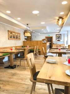 Posezení v ubytování Hotel Goldener Löwe